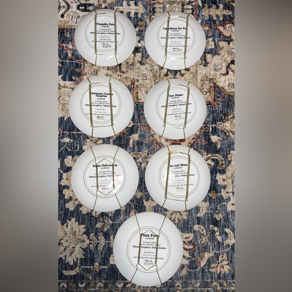 VTG Pillsbury Doughboy Co 2001/2002 Baking Buddies 8” Danbury Mint Plates SET - Picture 8 of 12